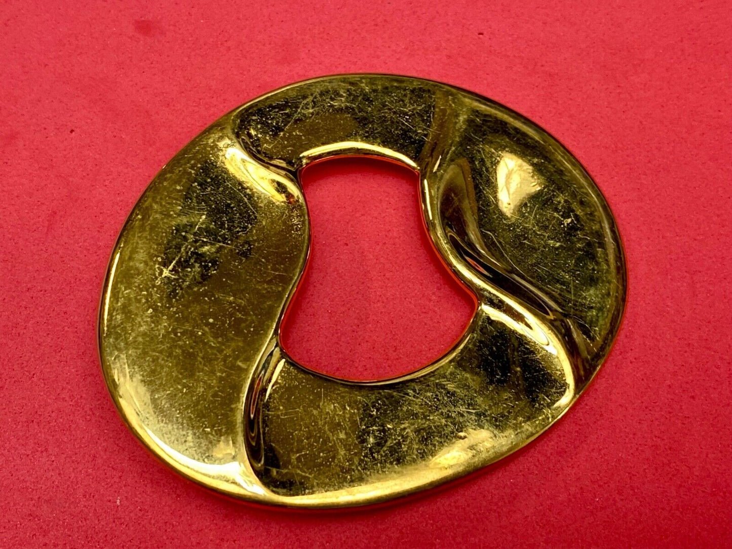 Artist Ginnie Johansen signed gold color abstract oval belt scarf slide