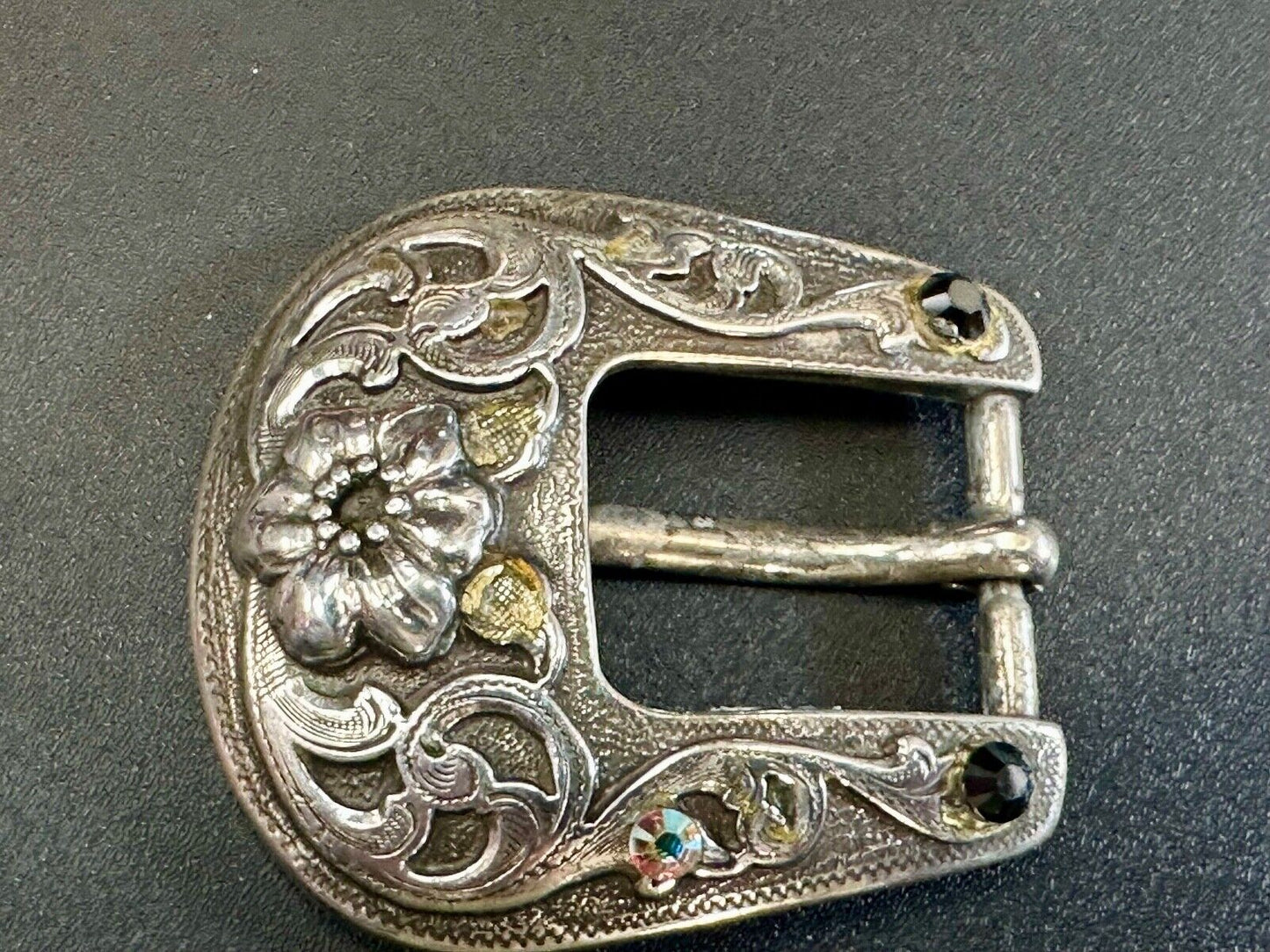 2" wide, silver tone ranger style cowgirls belt buckle