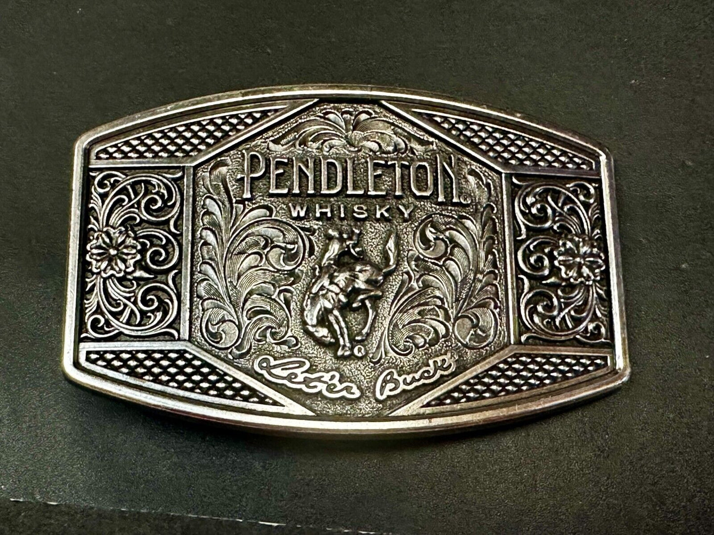 2022 Pendleton whiskey Let'er Buck Rodeo Cowboy Belt Buckle Montana Silversmiths