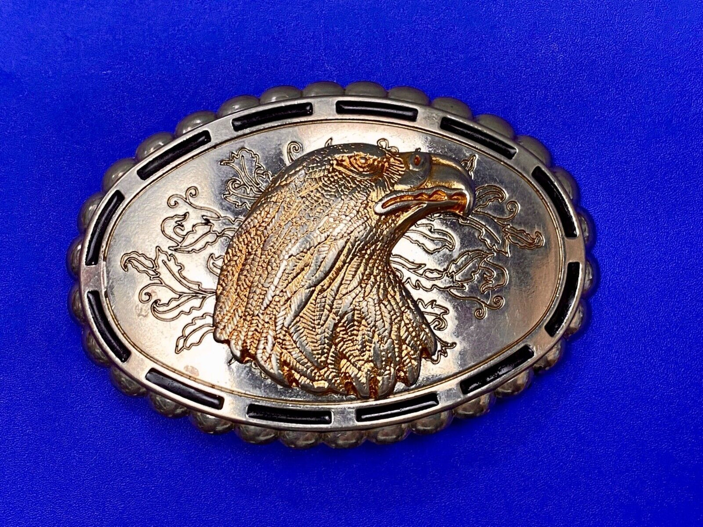 Bald Eagle head Patriotic western oval black accented boarder belt buckle
