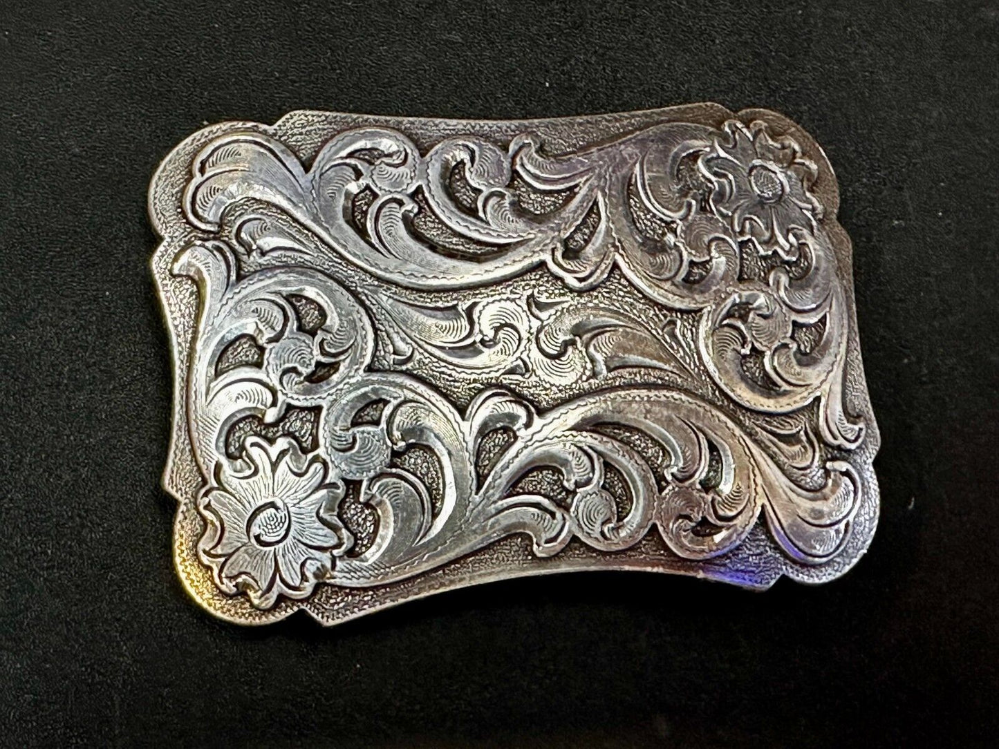 Beautiful Detailed Flower Swirl Floral Theme Silver Tone Rectangular Belt Buckle