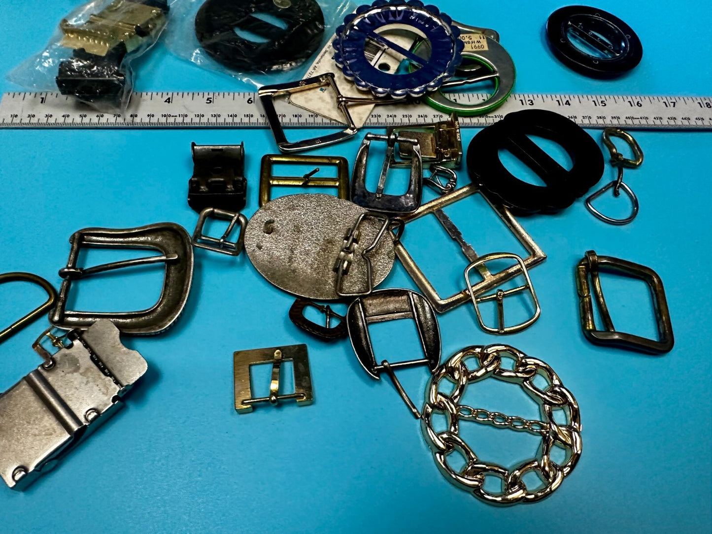30 Vintage & Modern Belt Buckles - Lot, Grab Bag - Resale / Gifts!