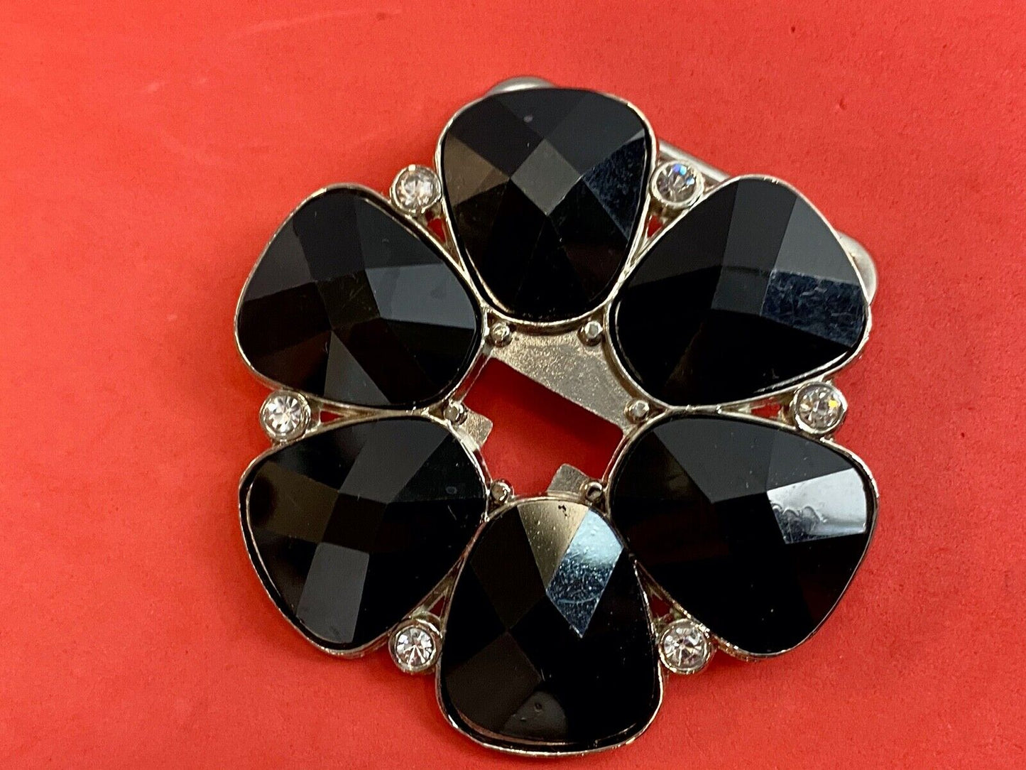 Vintage Cut out Flower shape black faux? stone silver tone belt buckle