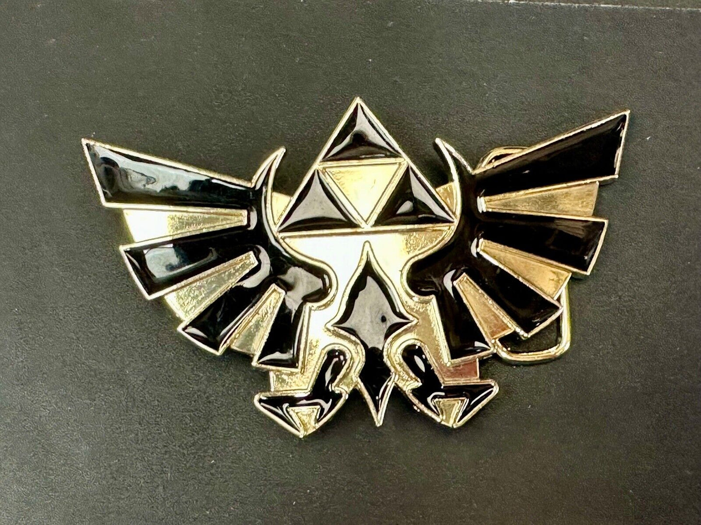 The Legend Of Zelda Black Golden Crest Triforce Nintendo 2008 Belt Buckle Hylian