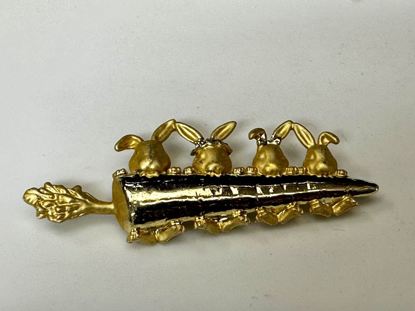 Adorable Bunny Rabbit Family Eating Carrot Gold Tone Pin Brooch Signed by AJC