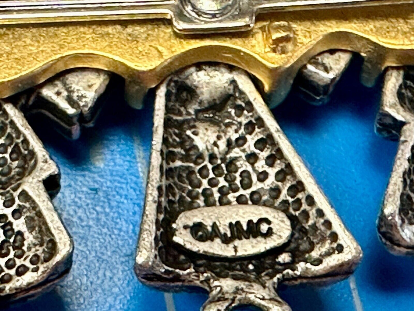 Three Angles - Live Love Laugh , Vintage Christmas Holliday Brooch by AJMC