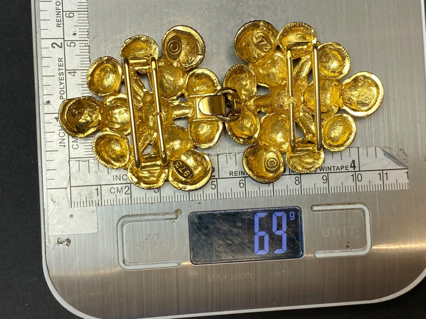 Beautiful 1973 MIMI di N Multiple Clam Shells Two piece Interlocking belt buckle
