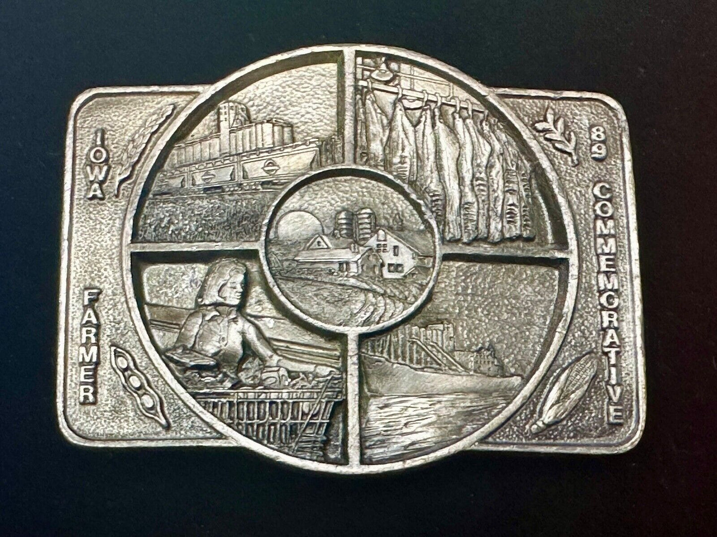 1989 Iowa Farmer - State Farm Commemorative belt buckle