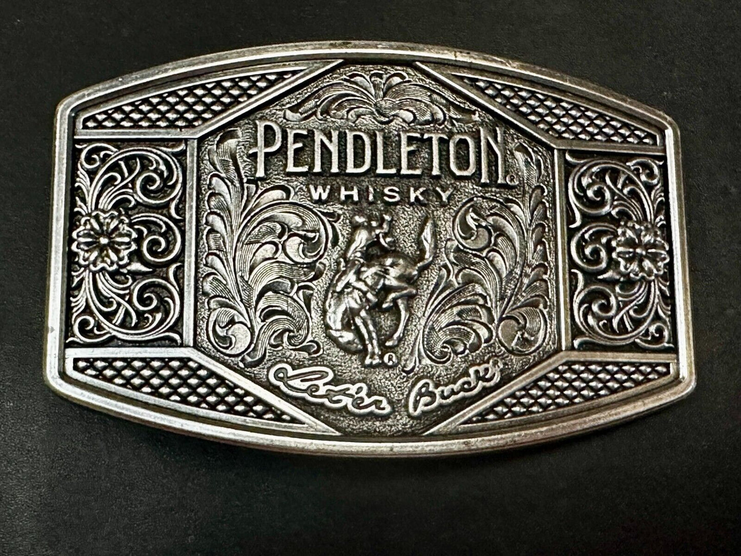 2022 Pendleton whiskey Let'er Buck Rodeo Cowboy Montana Silversmiths Belt Buckle