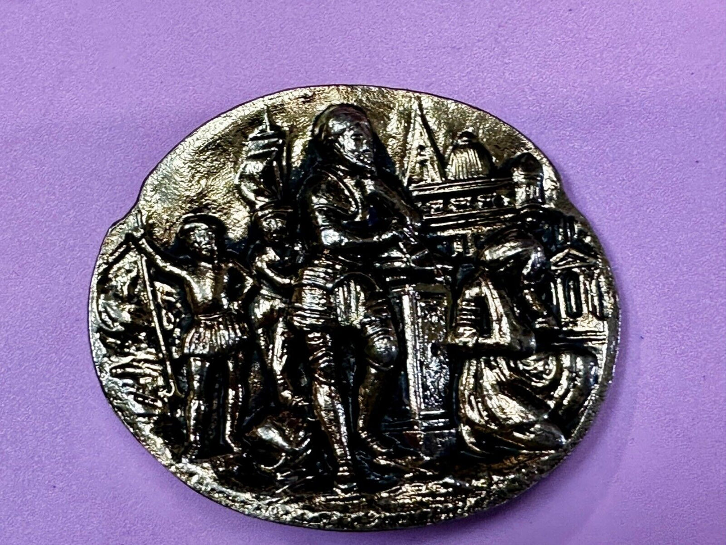 Ancient Egyptian Pharaoh Prince Warrior Figure Vintage Gold Tone Belt Buckle