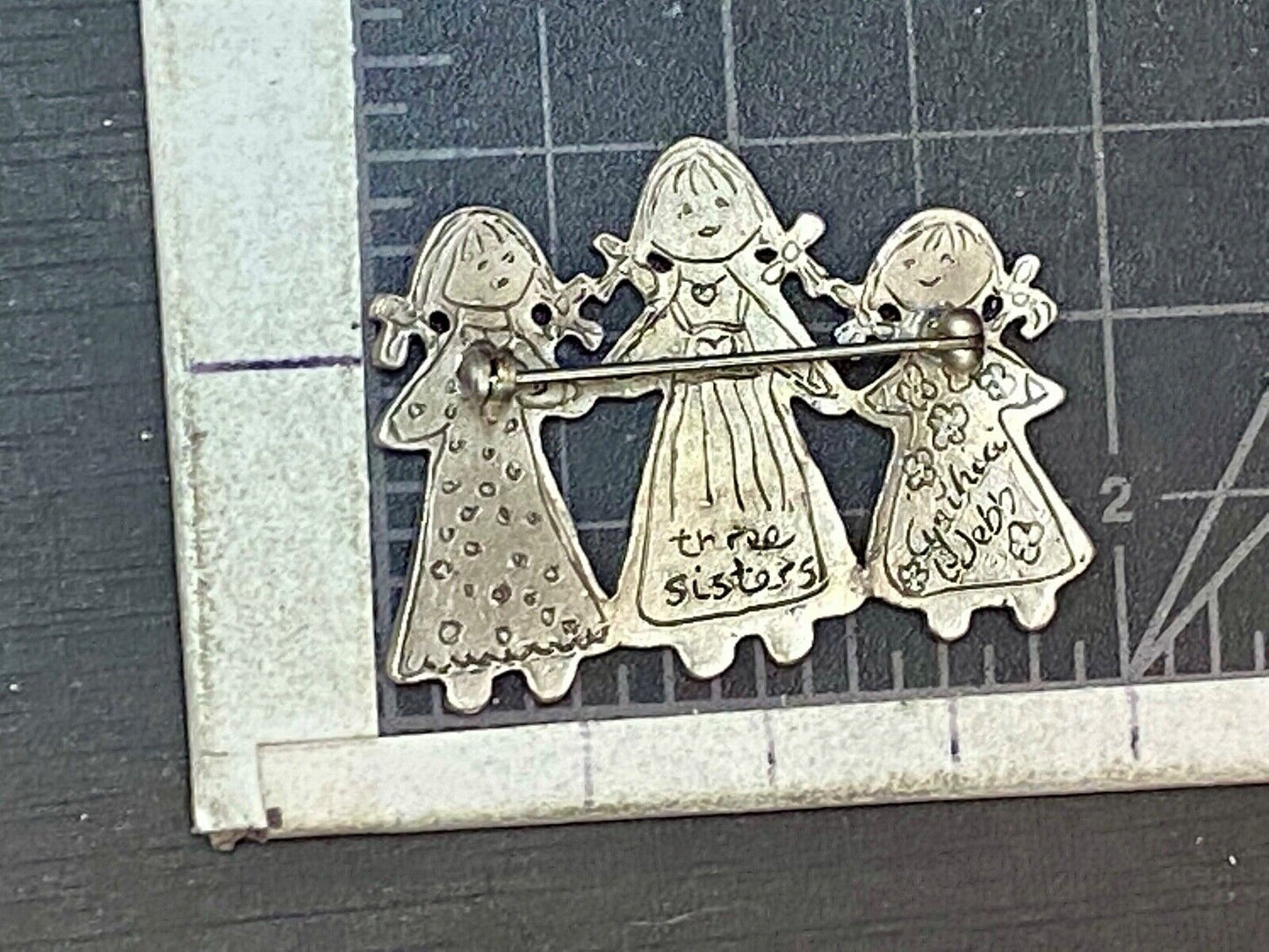 Three Sisters Cynthia Webb Pewter Silver tone Vintage Brooch Pin