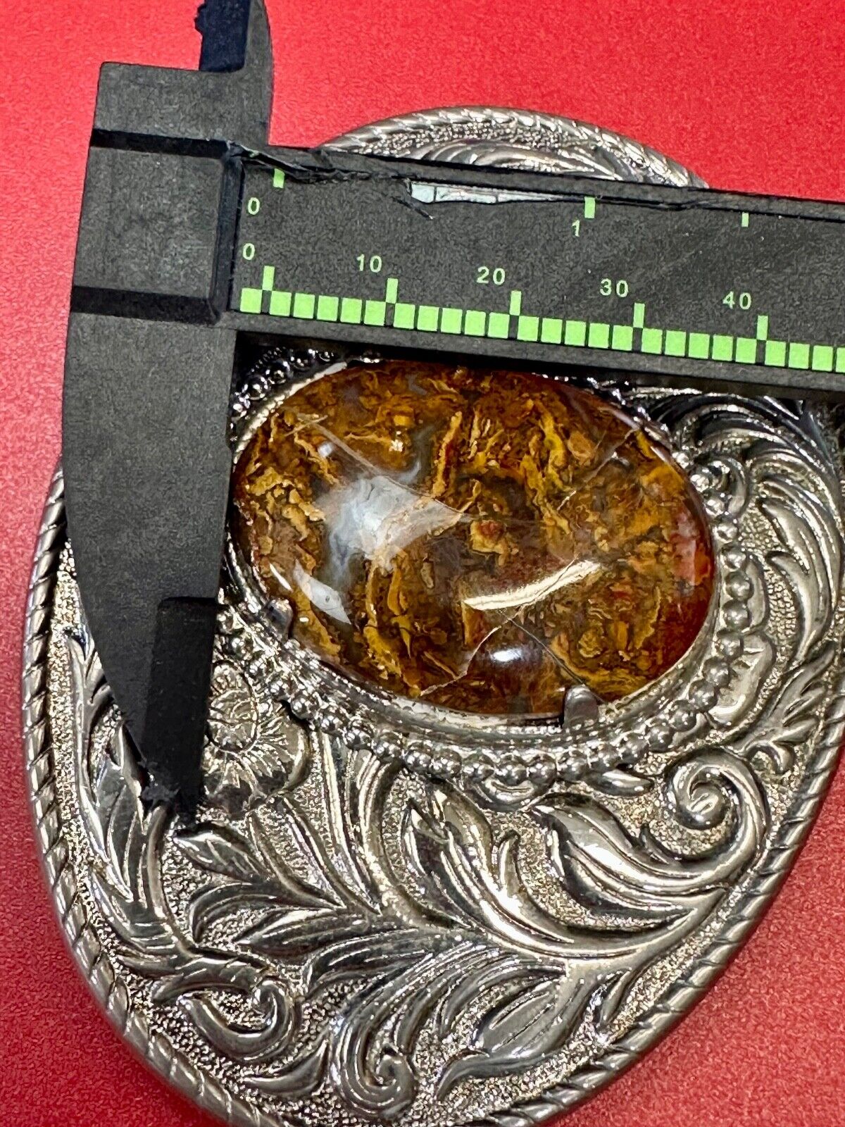 Beautiful cabochon cab stone centerpiece on western silver tone belt buckle