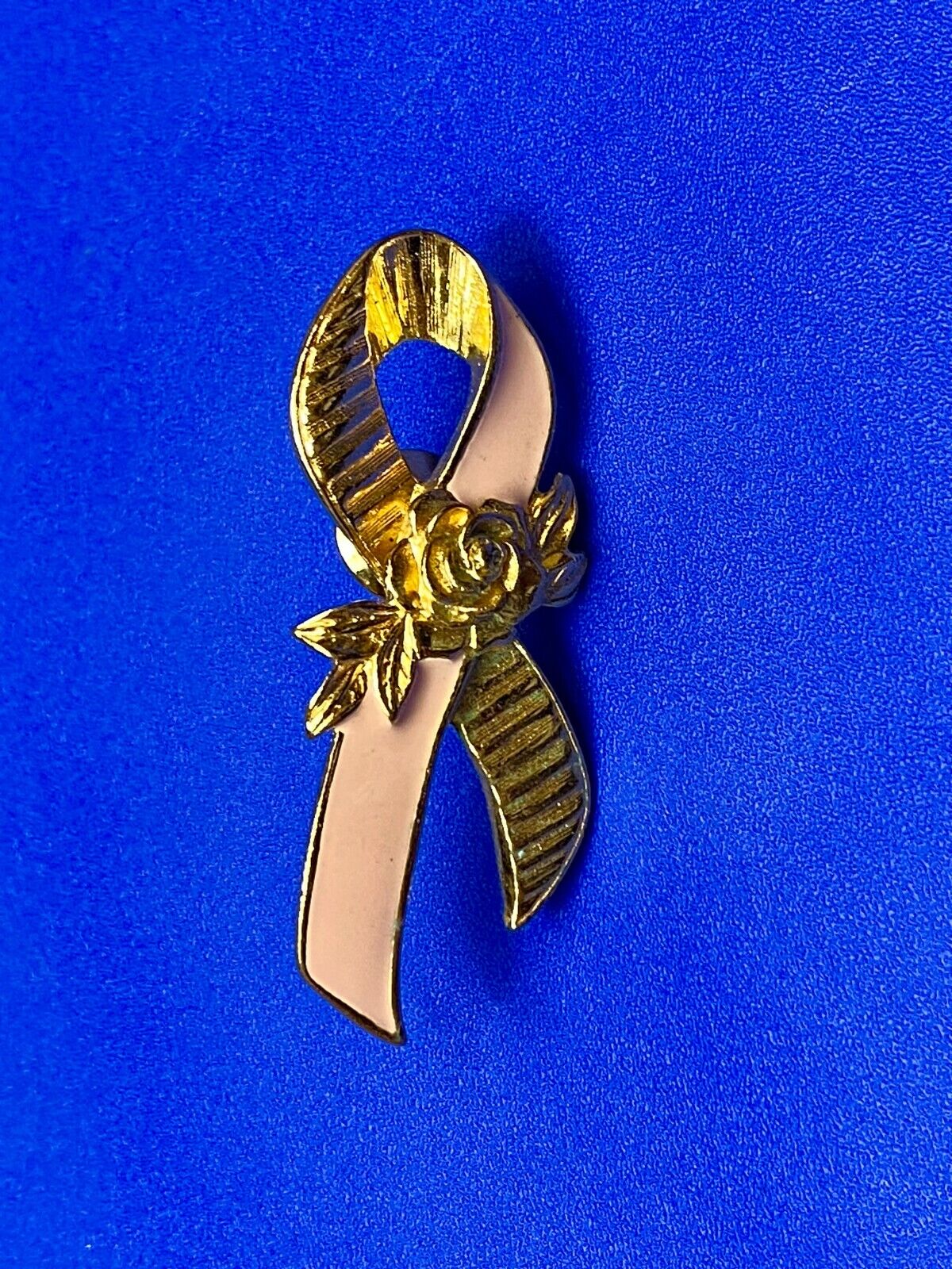 Vintage Avon Breast Cancer Awareness Lapel Pink Flower Ribbon Roses Brooch Pin