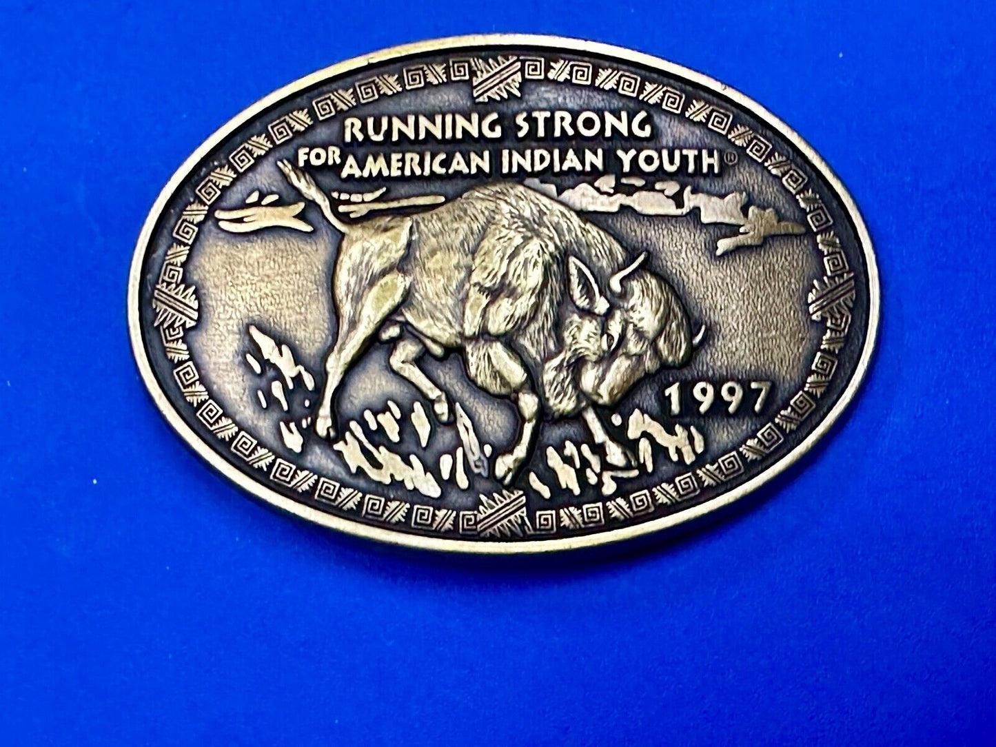 1997 RUNNING STRONG FOR AMERICAN INDIAN YOUTH BUFFALO BELT BUCKLE