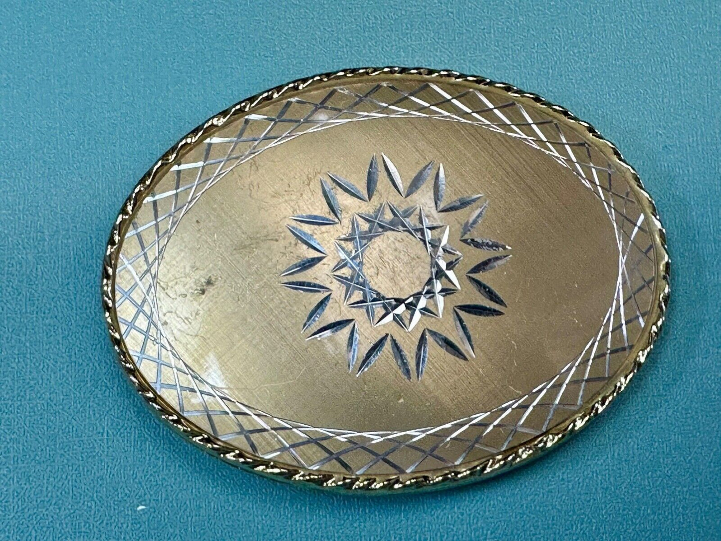 vintage etched starburst pattern gold tone belt buckle marked W