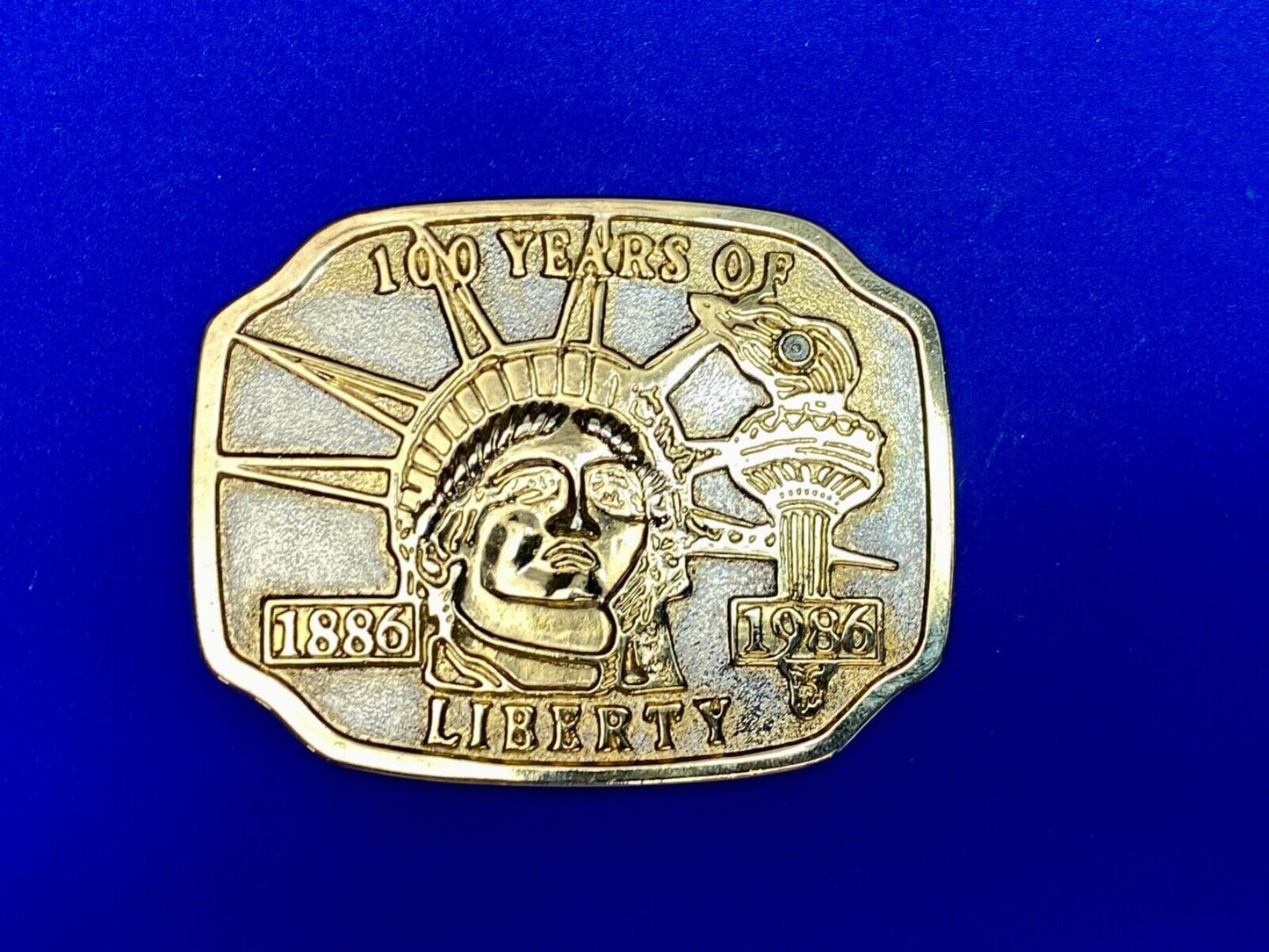 Vintage 1984 **STATUE OF LIBERTY** 100 YEARS OF - Commemorative belt buckle