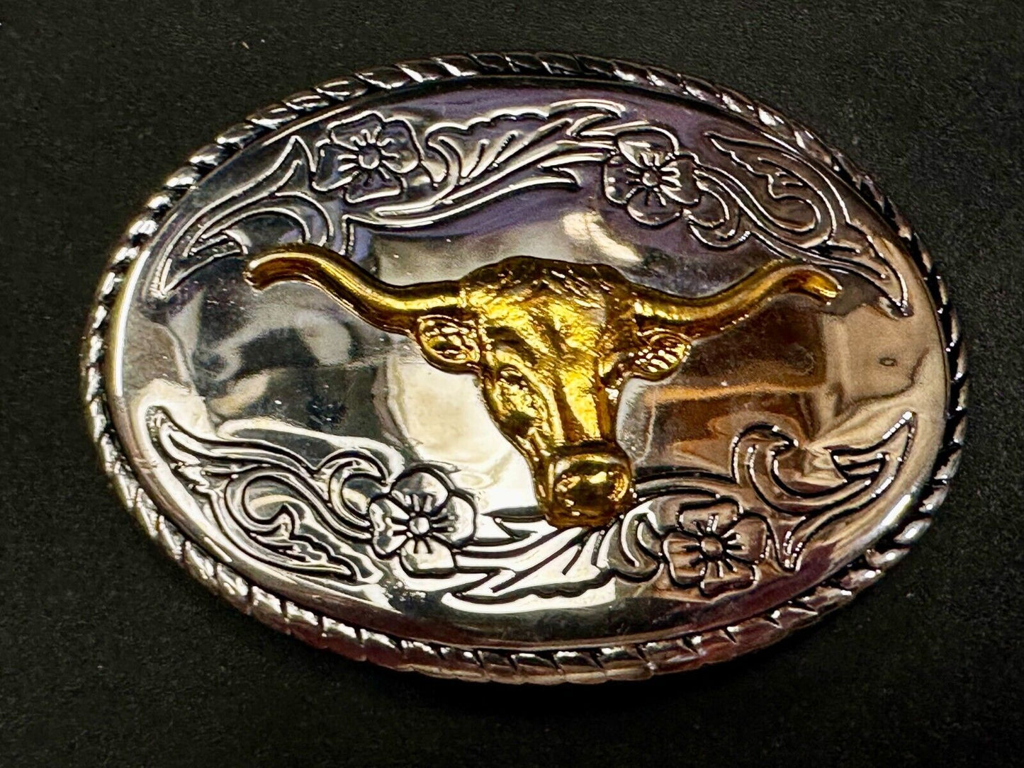 Texas Longhorn Steer Bull Cow Skull Reflective Oval Two Tone Vintage Belt Buckle