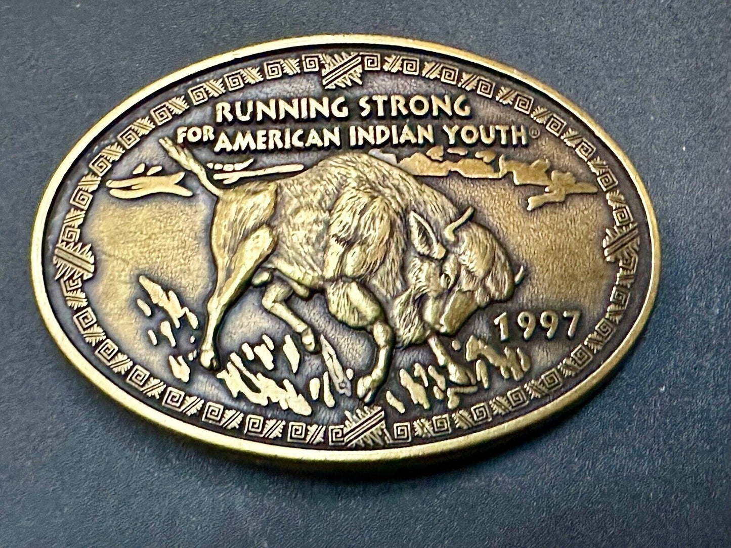 1997 RUNNING STRONG FOR AMERICAN INDIAN YOUTH BUFFALO BELT BUCKLE