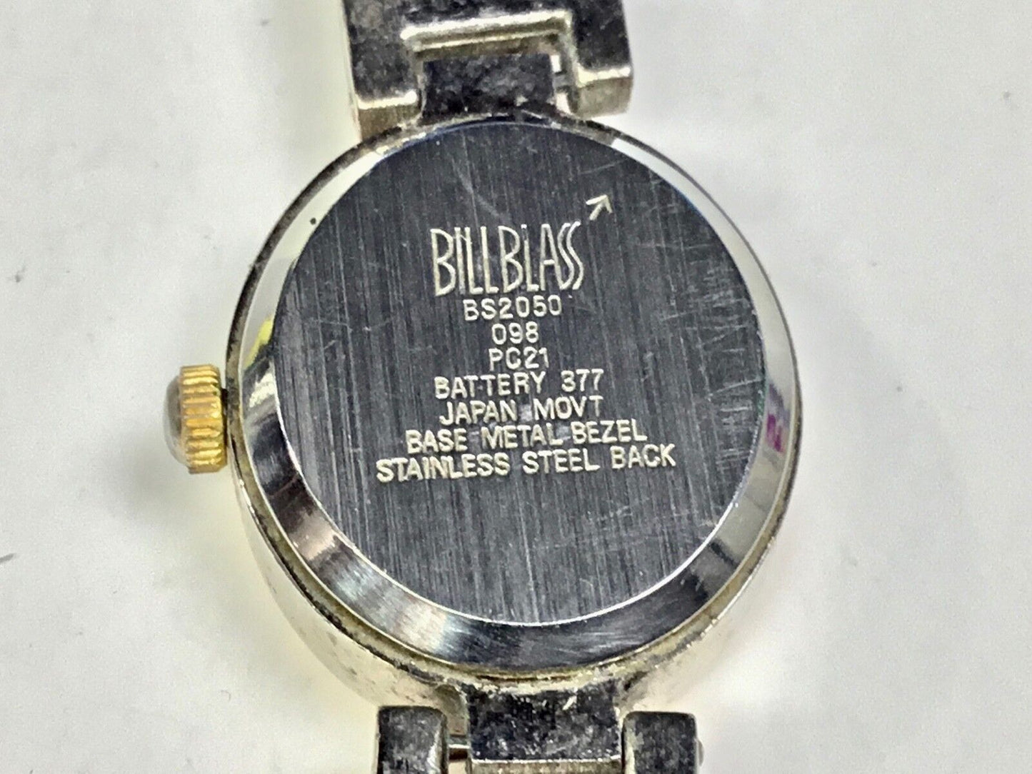 Bill Blass Gold / Silver tone Women's Oval Dress Watch BS2050 Working well!