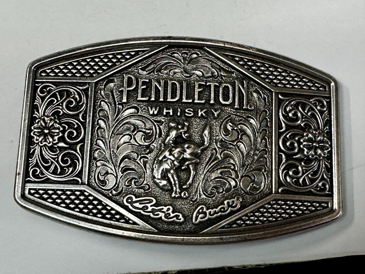 2022 Pendleton whiskey Let'er Buck Rodeo Cowboy Montana Silversmiths Belt Buckle