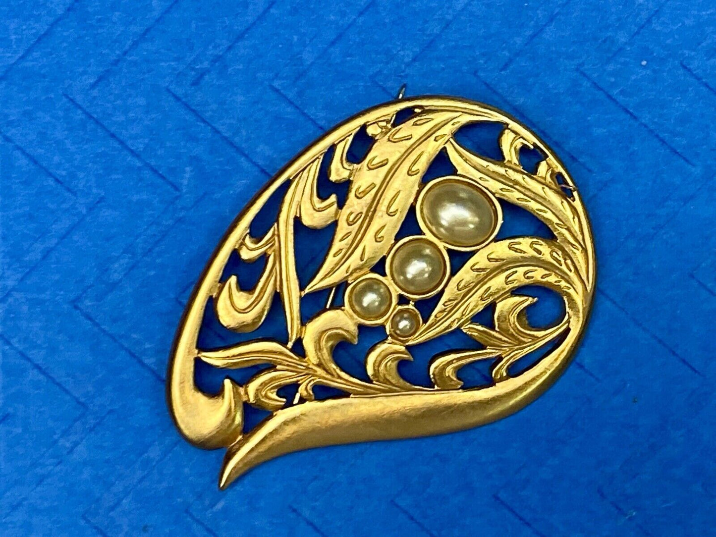 Art Nouveau Leaf Pearls Gold Tone Brooch Pin Costume Jewelry Signed Venue