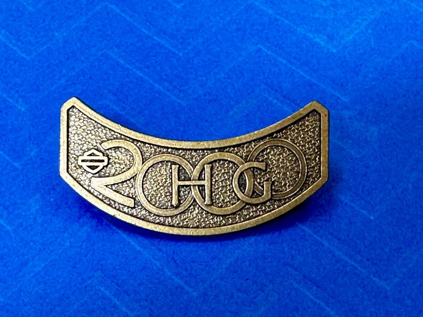 2000 NOS Harley Davidson Owners Group HOG Pin for Jacket or Vest