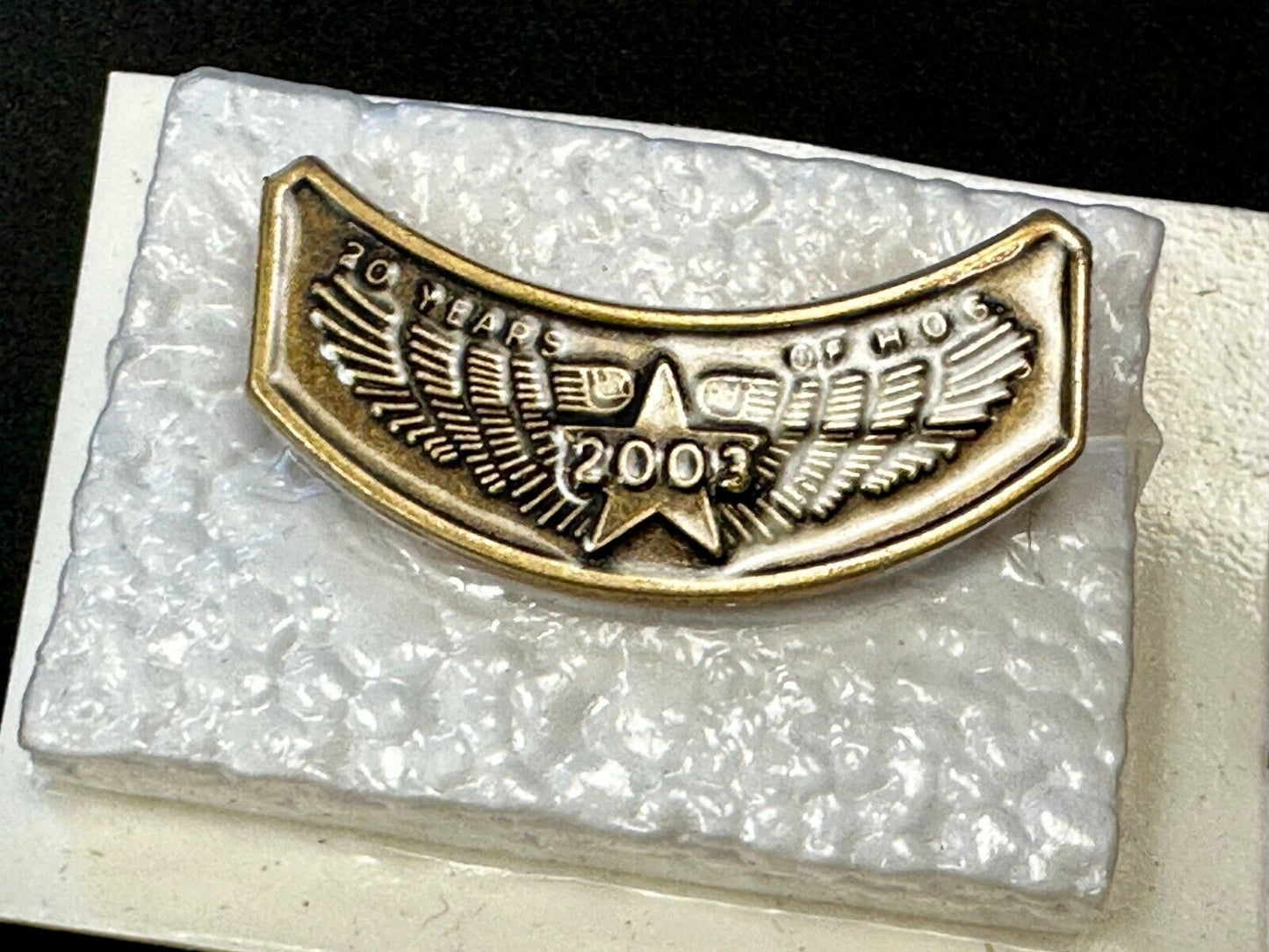 2001 Harley Davidson Owners Group HOG Pin for Jacket or Vest