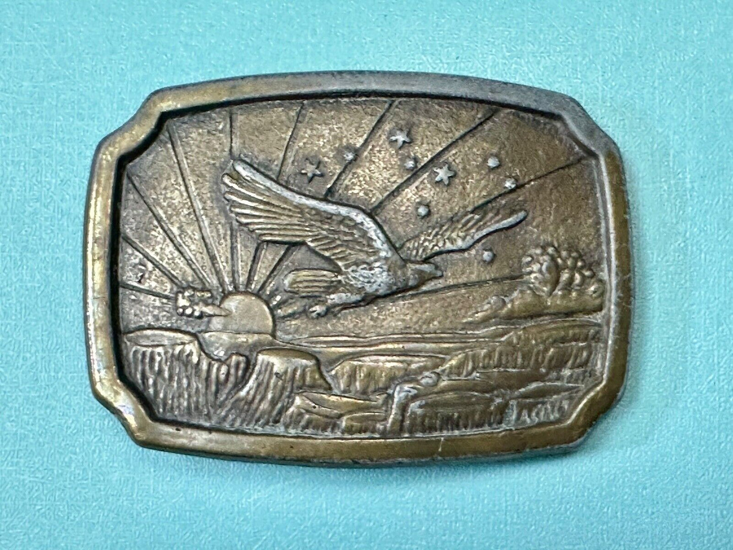 Beautiful American Eagle USA W/ stars sun rays vintage belt buckle