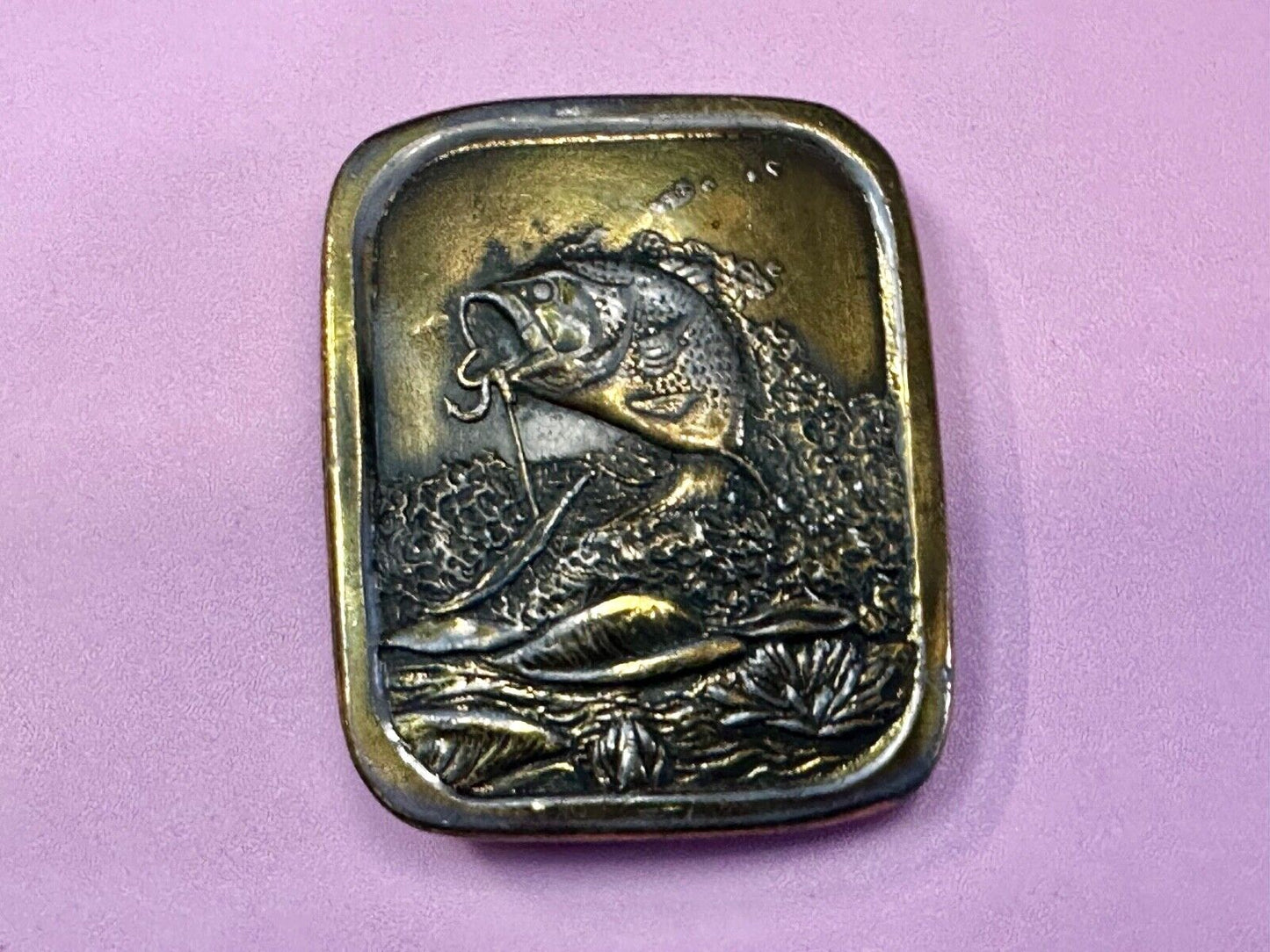 Bass Sport Fishing Vintage 1976 Indiana Metal Craft Belt Buckle