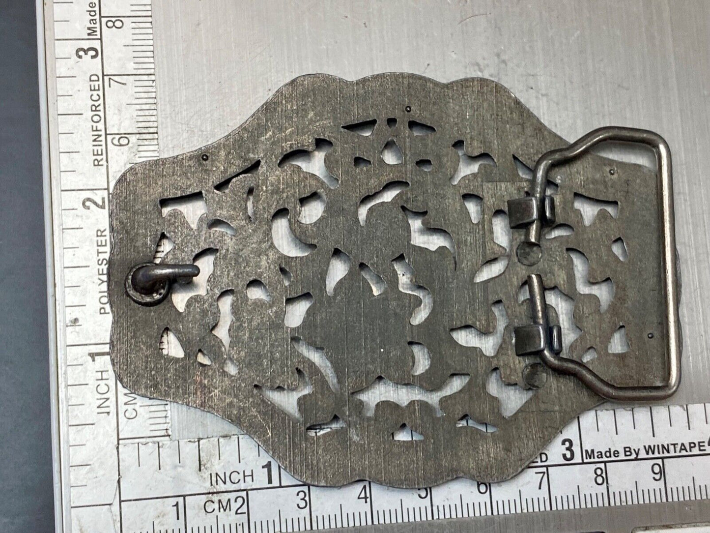 Beautiful Silver Tone see though flower pattern western belt buckle rope boarder