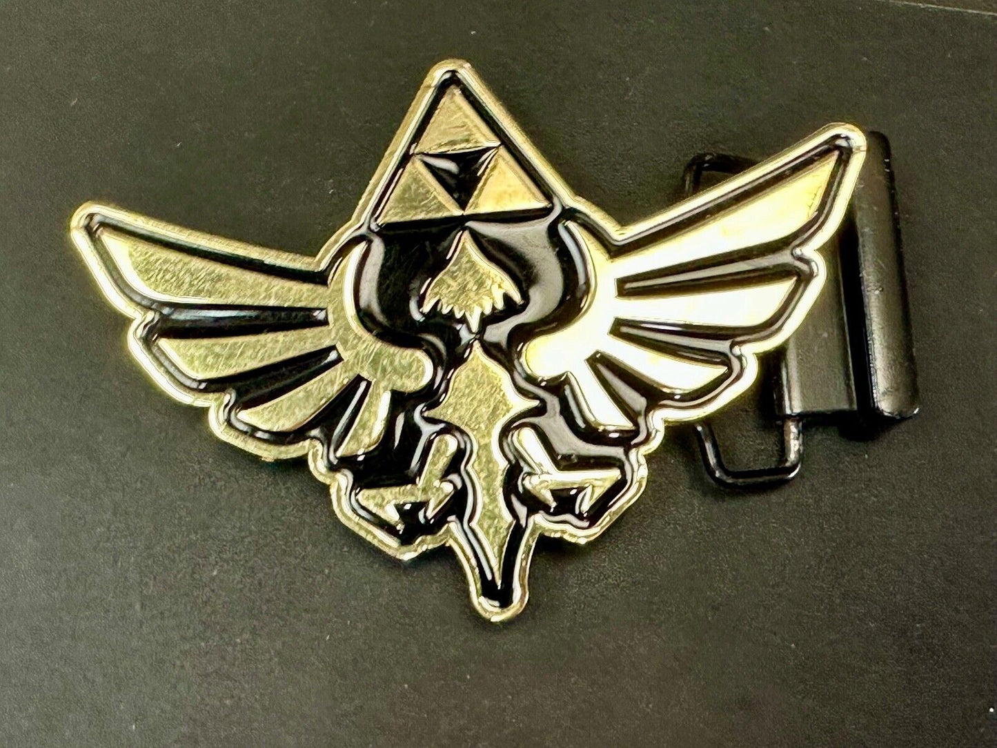 The Legend Of Zelda Black Golden Crest Triforce 2015 Nintendo Belt Buckle Hylian