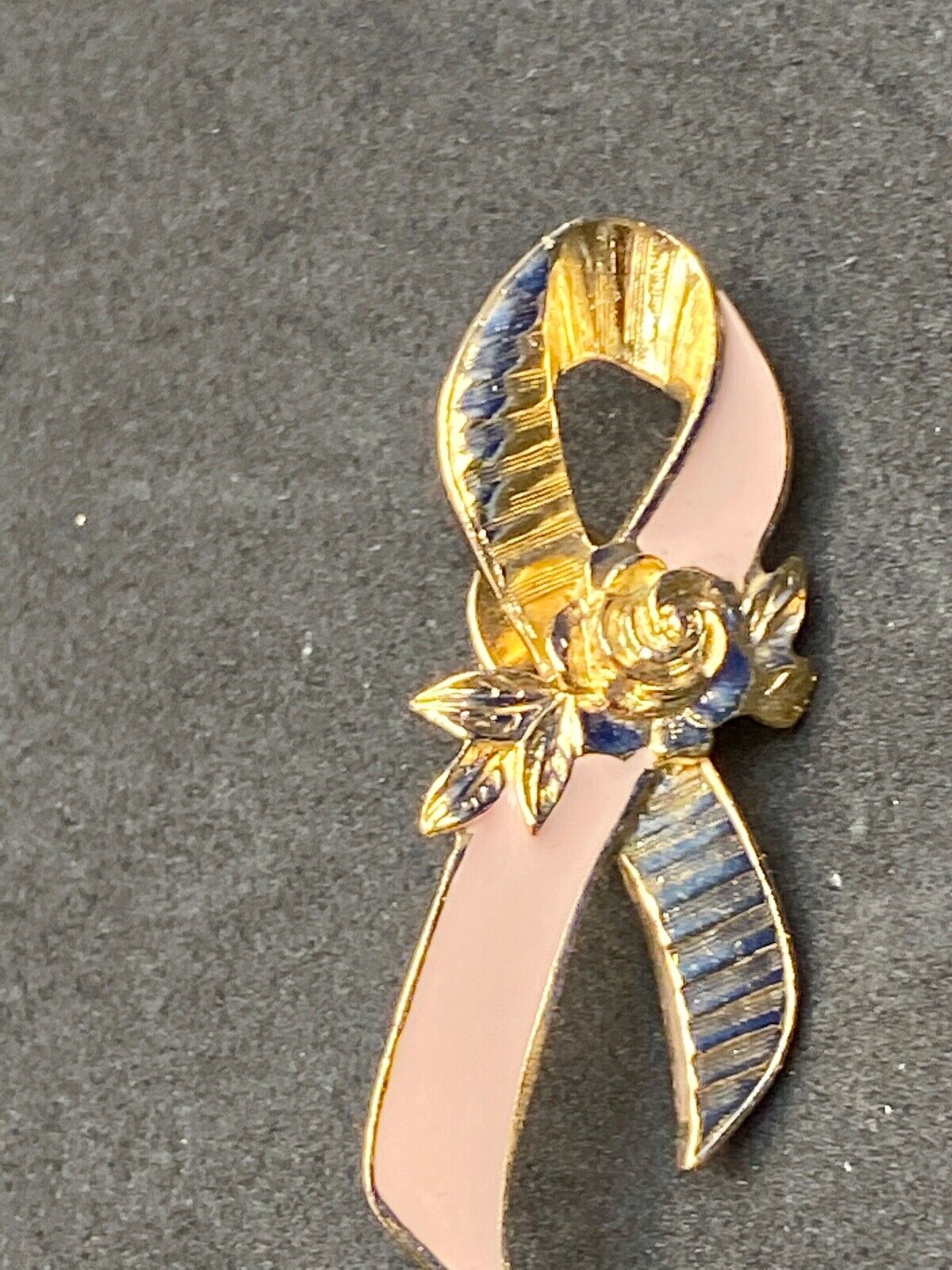Avon Rose Ribbon Breast Cancer Light Pink Enamel Gold Tone Lapel Tie Brooch Pin