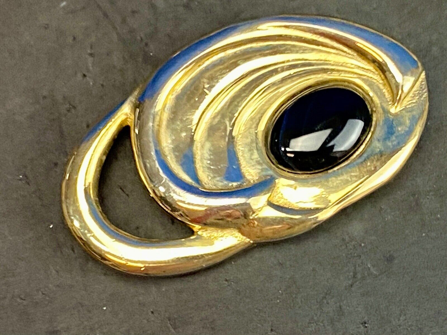 VINTAGE ABSTRACT ARTWORK GOLD TONE BACK CENTERPIECE BELT BUCKLE Ginnie Johnson