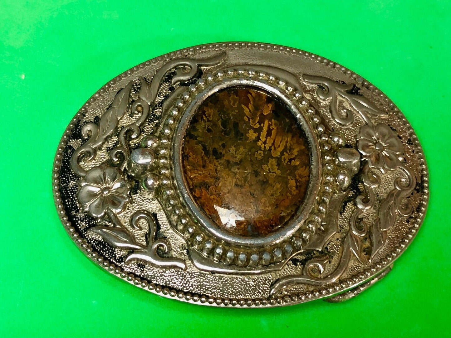 Beautiful Western Flower Swirl centerpiece Silver Tone Dress Belt Buckle