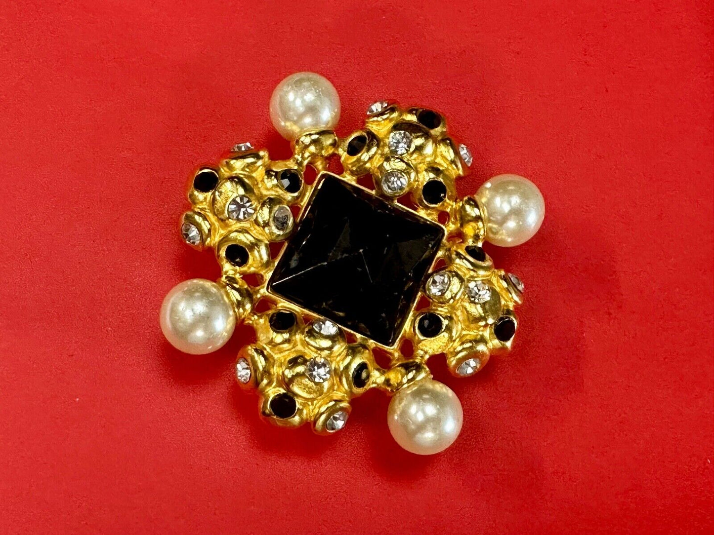 BEN AMUN, Czech Glass / Stone / Jeweled Large Vintage Beautiful belt buckle