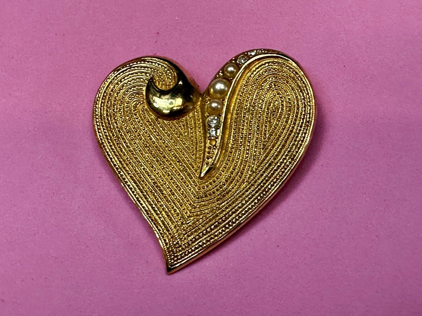 Textured Heart Rhinestones Pearl Brooch by Venue USA - Pin Missing Rhinestone