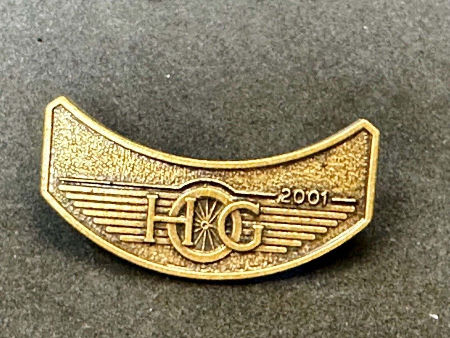 2001 Club pinback Harley Davidson Owners Group HOG Pin for Jacket or Vest
