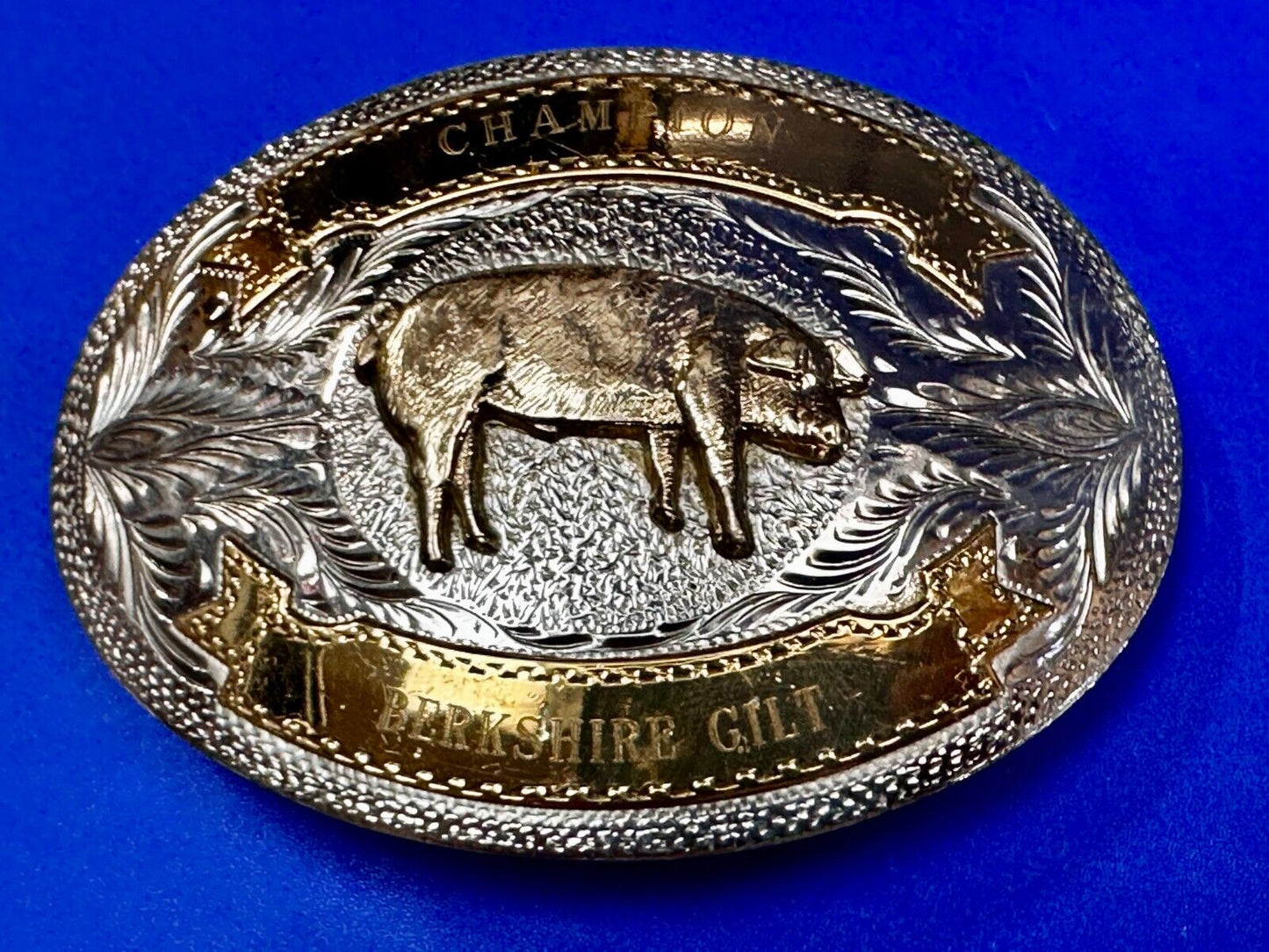 Berkshire Gilt Pig Breed Show Champion Ribbon Trophy Award Design Belt Buckle