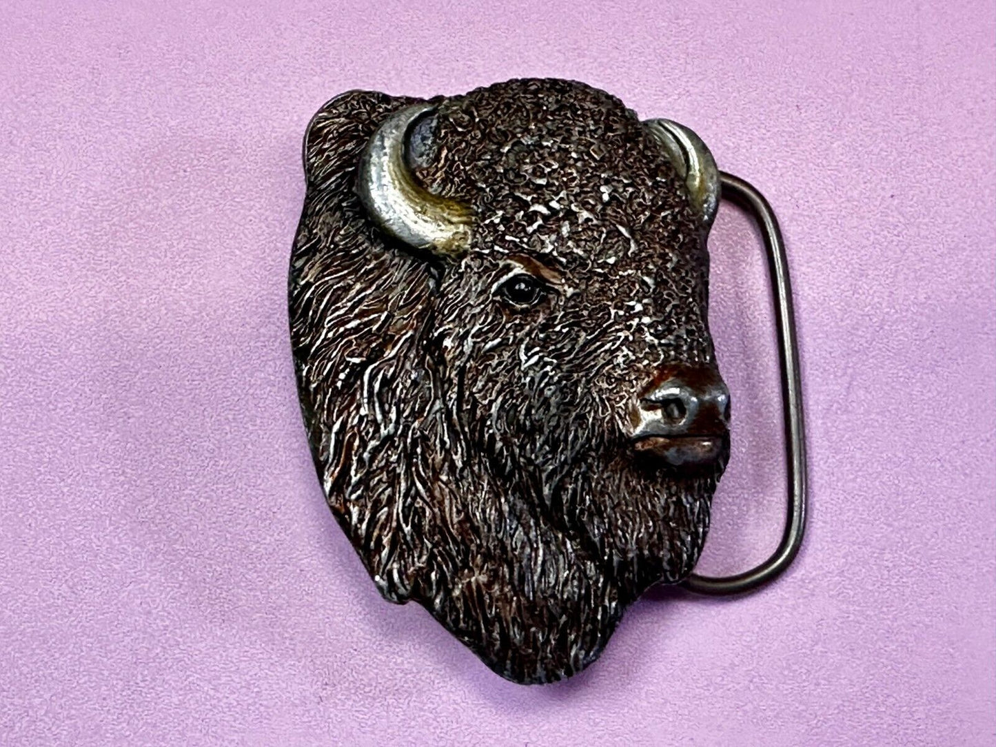 Bison Buffalo Grazing Bull Head Belt Buckle 1999 by Bergamot Brass Works # 1-144