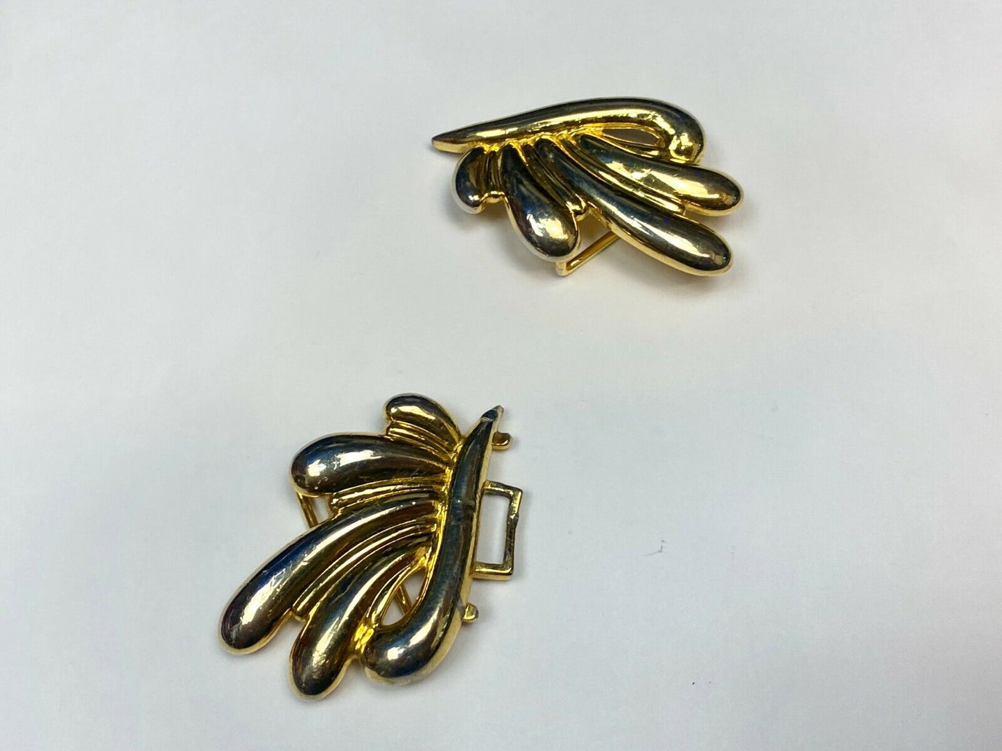 Two Piece Interlocking Gold Tone Wavey Knot Belt Buckle Signed Paquette