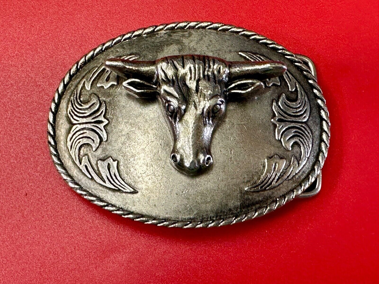 The Longhorn cow steer - cowboys cowgirls western oval silver tone belt buckle