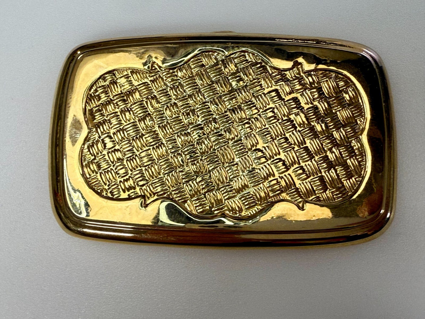 Basket Weave Mesh Pattern on Gold Color Western Style Belt Buckle