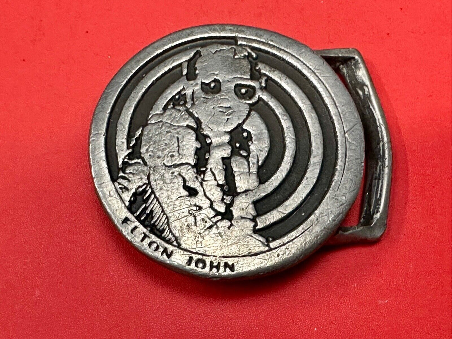 ***ELTON JOHN*** MUSIC SOUVENIR 1970's VINTAGE COMMEMORATIVE BELT BUCKLE