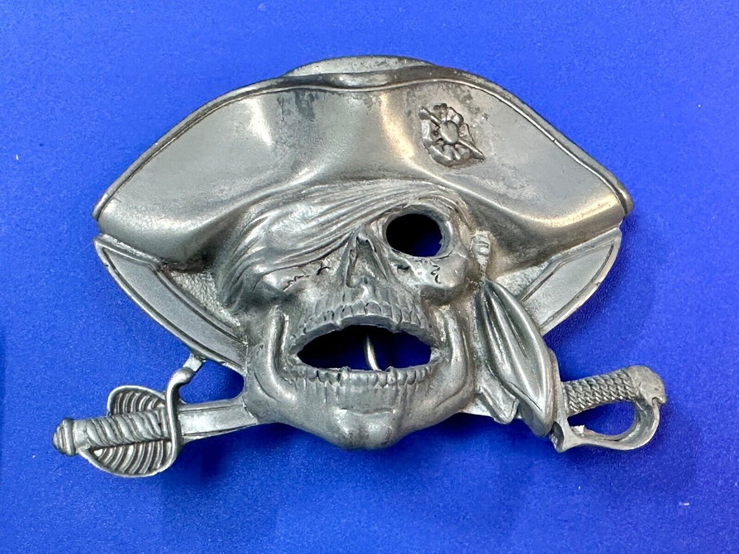 VINTAGE 1997 **PIRATE SKULL** FANTASY ARTWORK PEWTER BELT BUCKLE