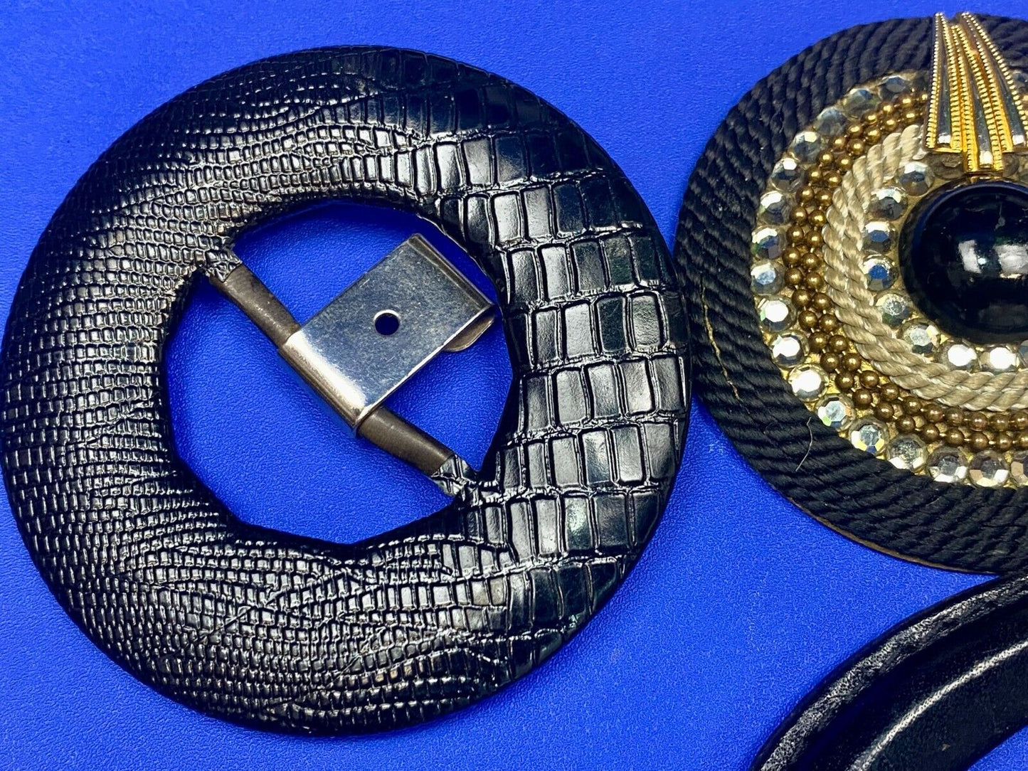 3 Pc Lot Of Black And Gold Tone Scarf Slides Belt Buckle Charmant