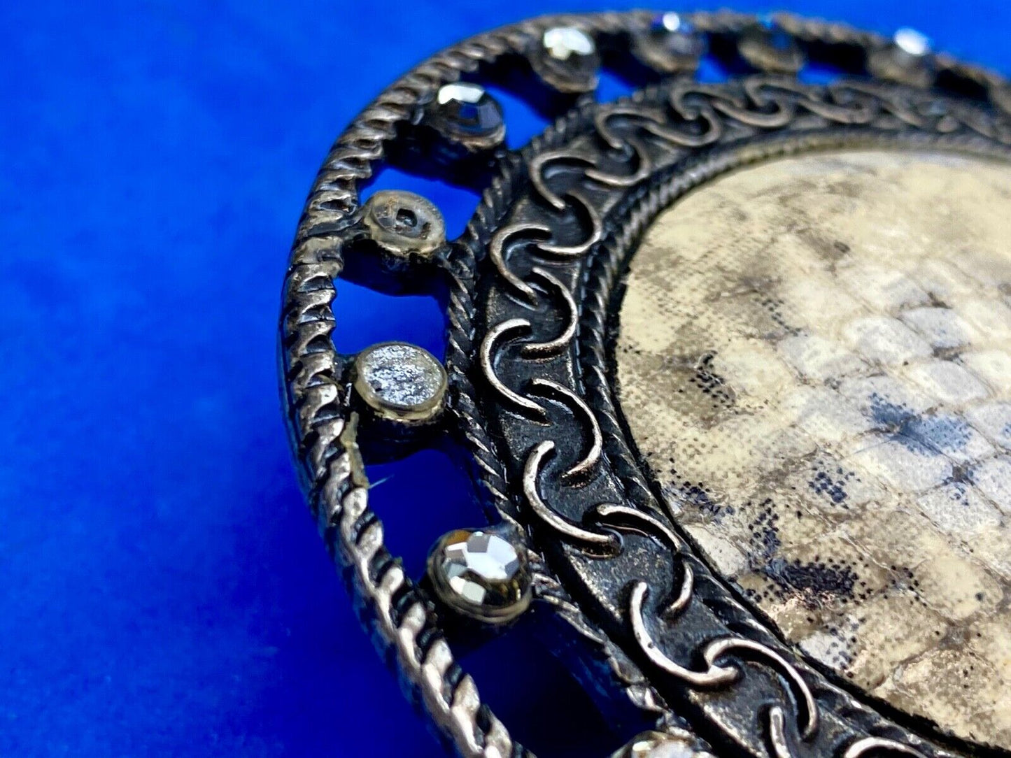 USA made rattle snake skin in rhinestone surround belt buckle