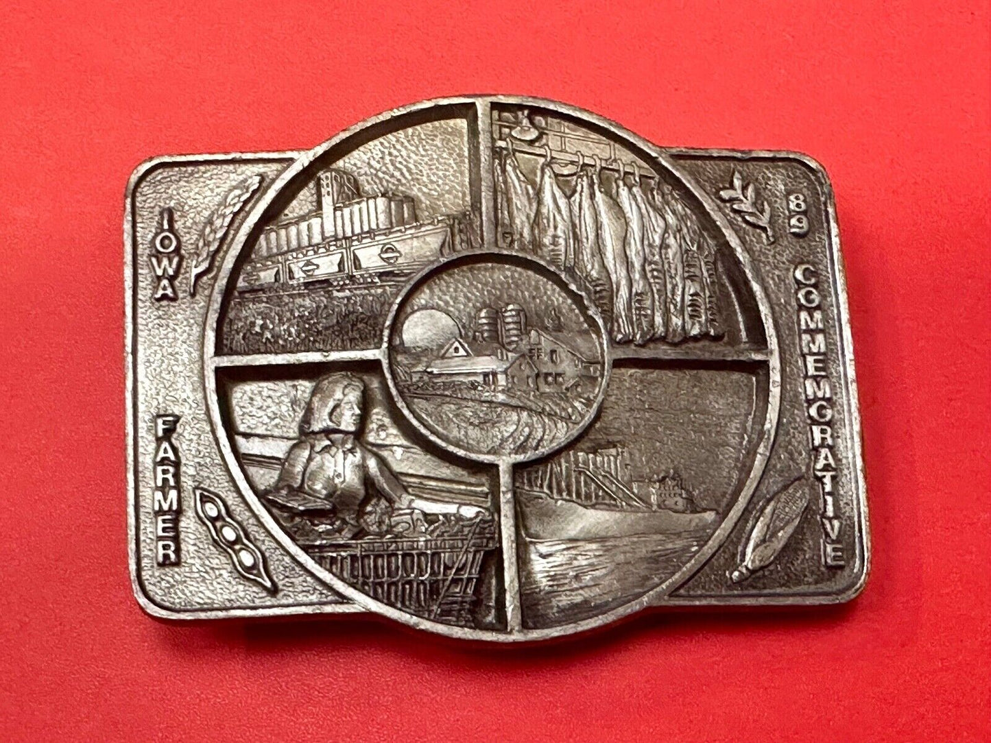 1989 Iowa Farmer - State Farm Commemorative belt buckle