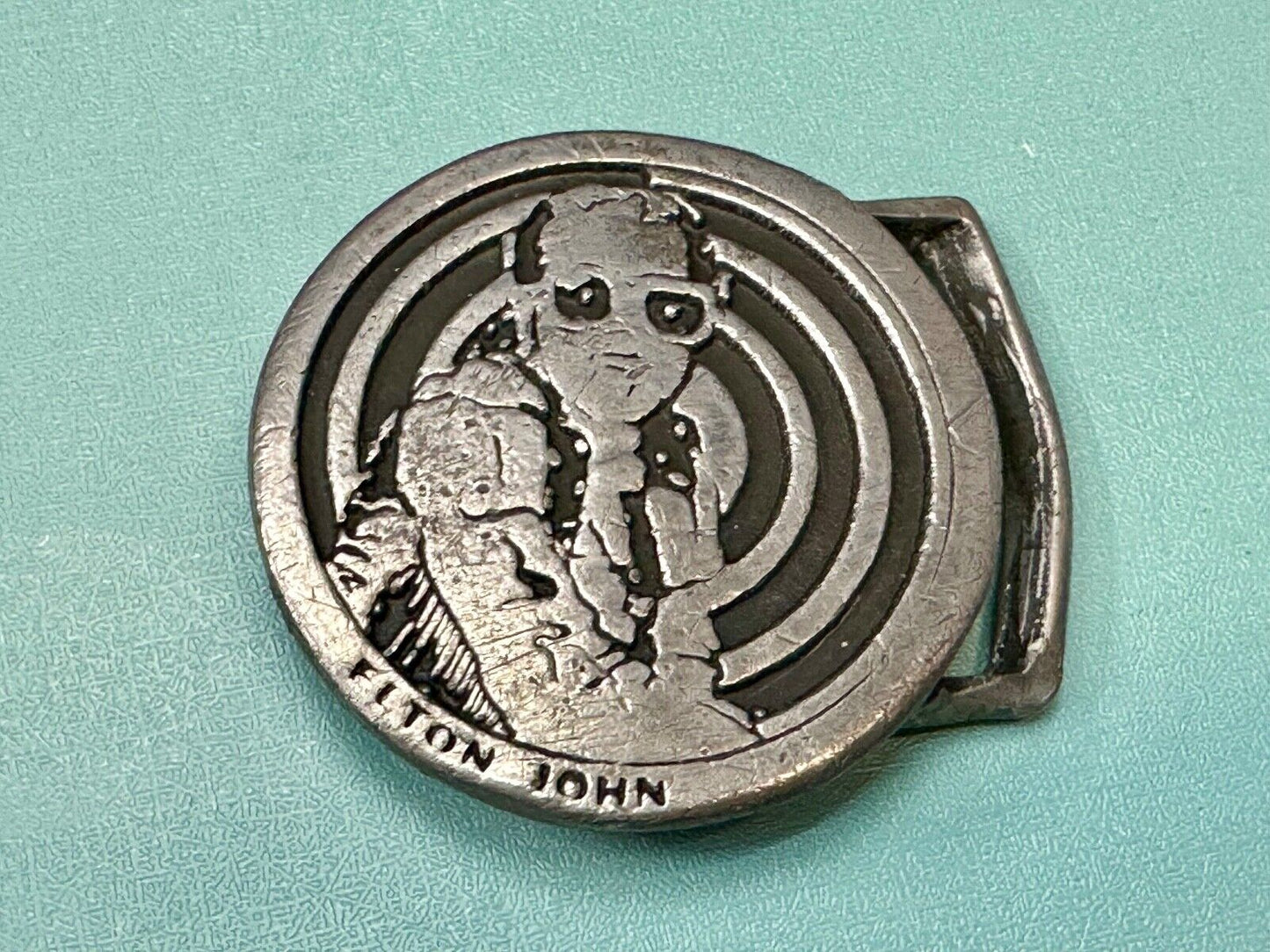 ***ELTON JOHN*** MUSIC SOUVENIR 1970's VINTAGE COMMEMORATIVE BELT BUCKLE