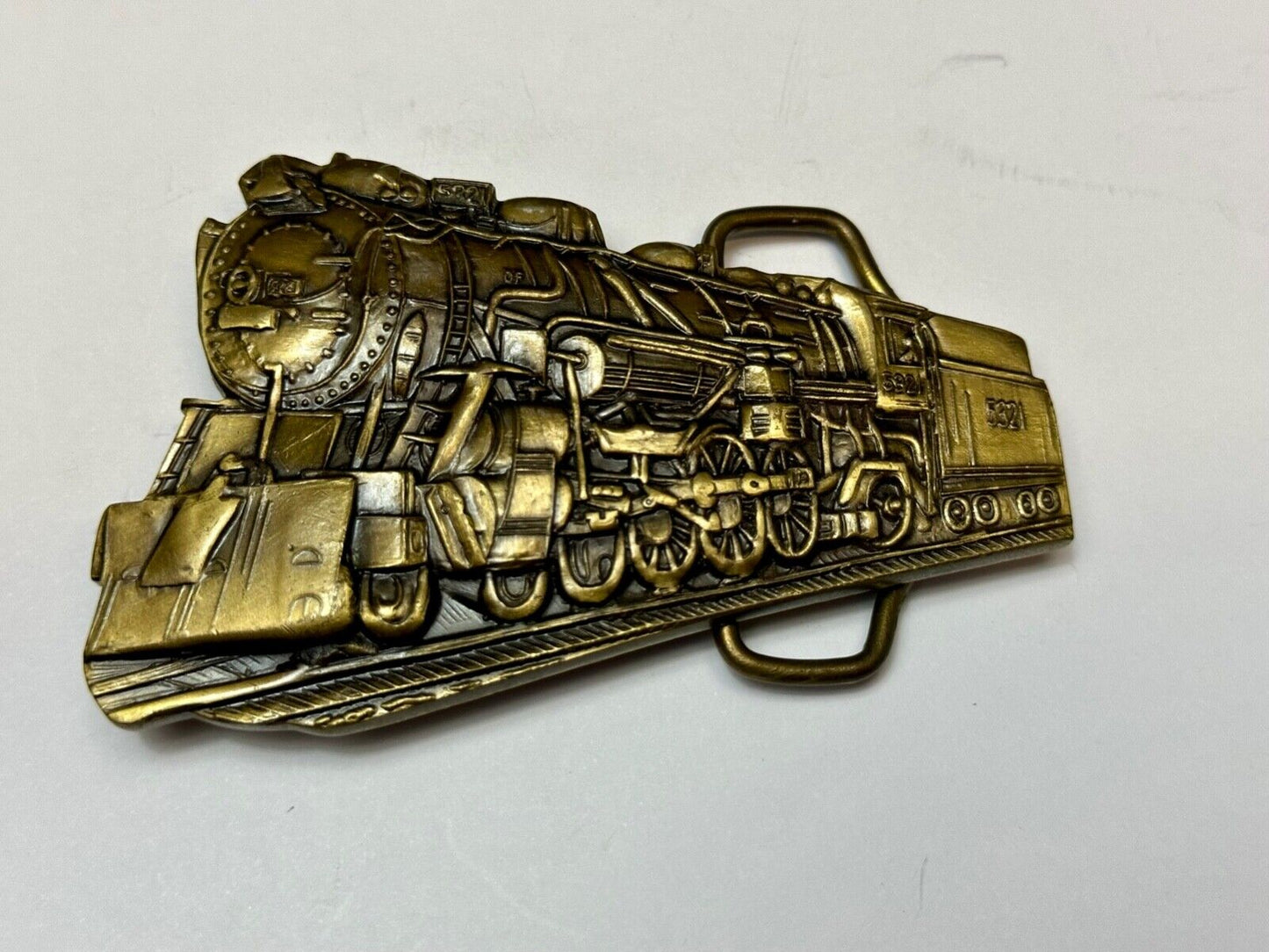 Beautiful Steam Locomotive Engine figural solid brass collectors belt buckle