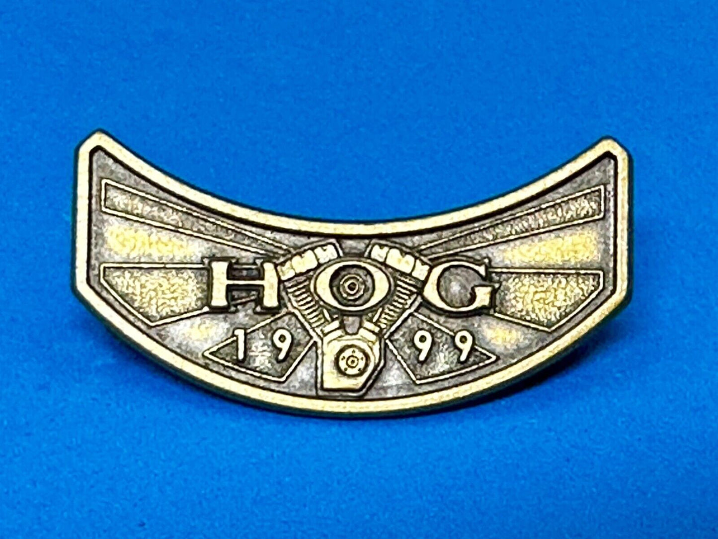 1999 Harley Davidson Owners Group HOG Pin for Jacket or Vest